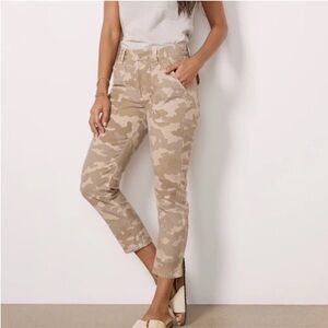 NWT CITIZENS OF‎ HUMANITY Leah Cargo in Taupe Camo Size 31